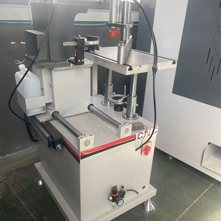 3+1 ос CNC машина за фрезоване на алуминиеви краища за прозорци с термично прекъсване