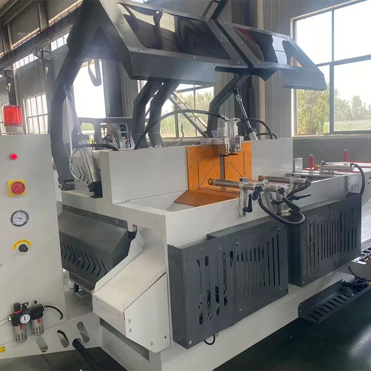 CNC автоматичен трион с двойна глава за алуминиеви прозоречни врати