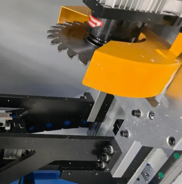 CNC машина за почистване на PVC ъгли за прозорци